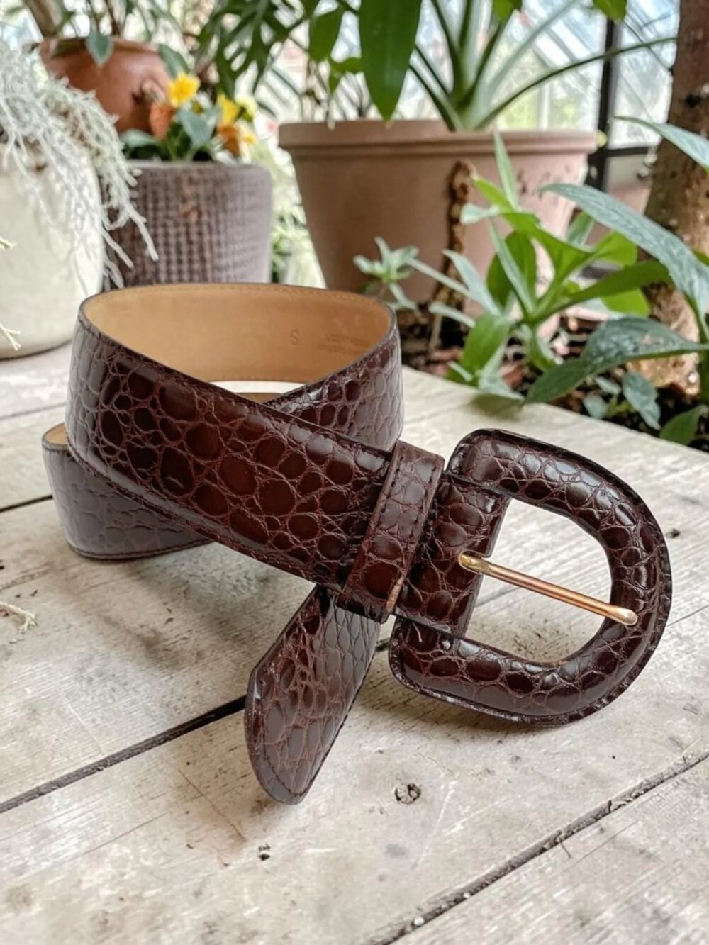 Brown Crocodile Embossed Leather Belt – Vintage Small Size Accessories by Pearl